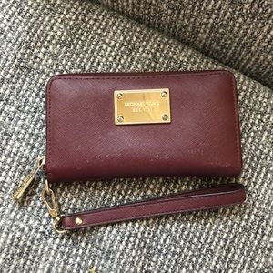 Michael Kors Multi Function Phone Wristlet